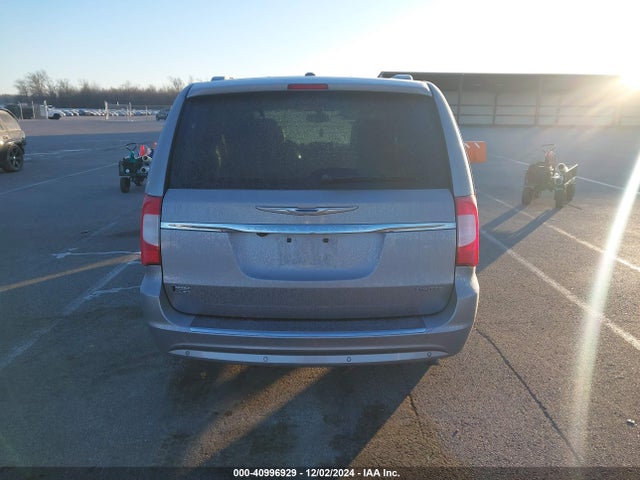 2C4RC1GG2ER345518 Chrysler Town & Country Limited