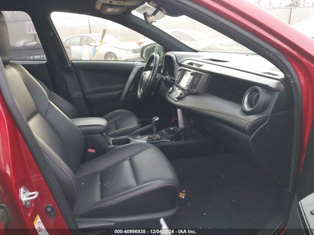 JTMJFREV3HJ123311 Toyota RAV4 SE