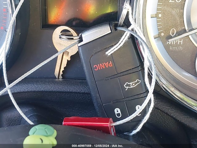 Chrysler 300 Uptown Edition 2014 2C3CCAAG8EH343247 Image 11