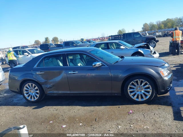 Chrysler 300 Uptown Edition 2014 2C3CCAAG8EH343247 Image 13
