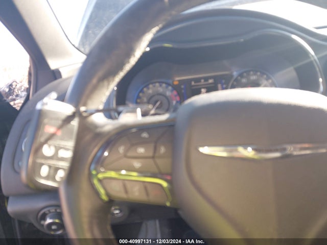 Chrysler 200 S 2015 1C3CCCBB7FN676241 Image 11