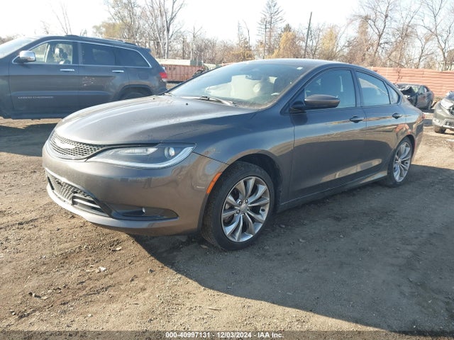 Chrysler 200 S 2015 1C3CCCBB7FN676241 Image 2