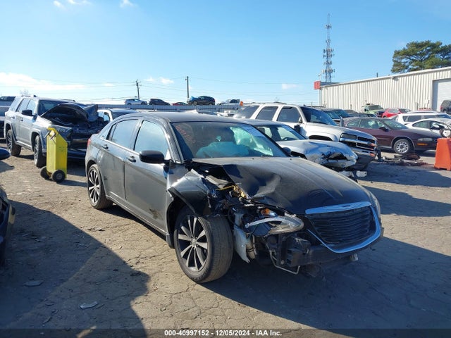 Chrysler 200 Touring 2014 1C3CCBBG5EN132079 Image 1