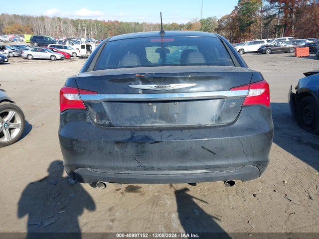 Chrysler 200 Touring 2014 1C3CCBBG5EN132079 Image 16