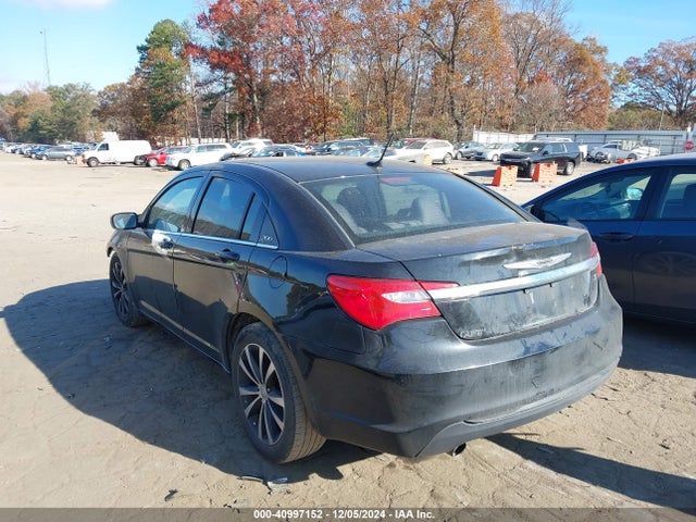 1C3CCBBG5EN132079 Chrysler 200 Touring