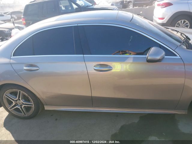 W1K3G4EB7LJ226518 Mercedes-Benz A 220
