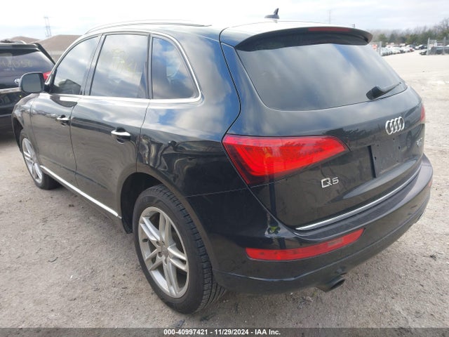 Audi Q5 2.0t Premium 2017 WA1L2AFP0HA055047 Image 3
