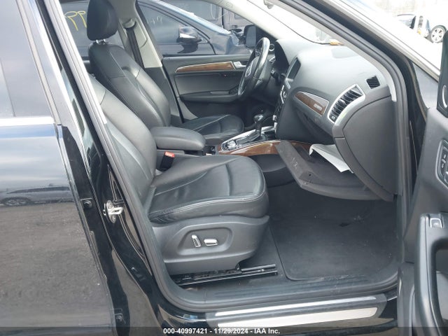 Audi Q5 2.0t Premium 2017 WA1L2AFP0HA055047 Image 5