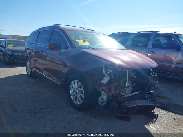 2019 2C4RC1BG7KR626037 main image