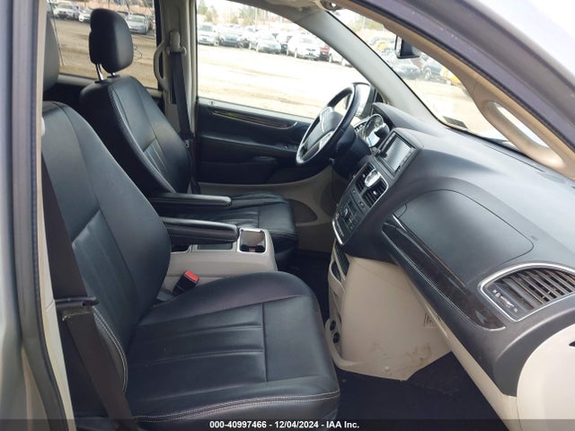 2C4RC1BG1GR197842 Chrysler Town & Country Touring