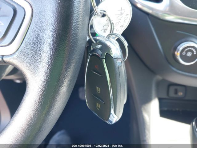 3GNAXJEV5JL124870 Chevrolet EQUINOX LT