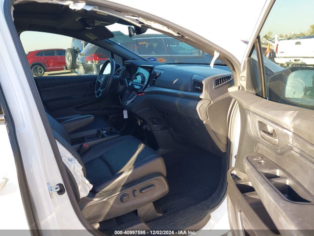 5FNRL6H7XPB040827 Honda Odyssey Sport