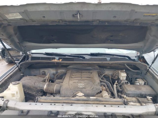 5TFDW5F10KX806993 Toyota Tundra Sr5 5.7l V8