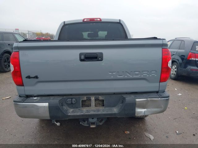 5TFDW5F10KX806993 Toyota Tundra Sr5 5.7l V8