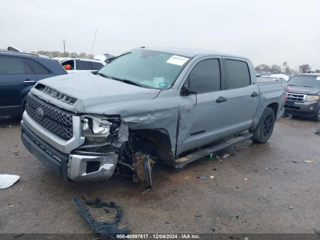 5TFDW5F10KX806993 Toyota Tundra Sr5 5.7l V8