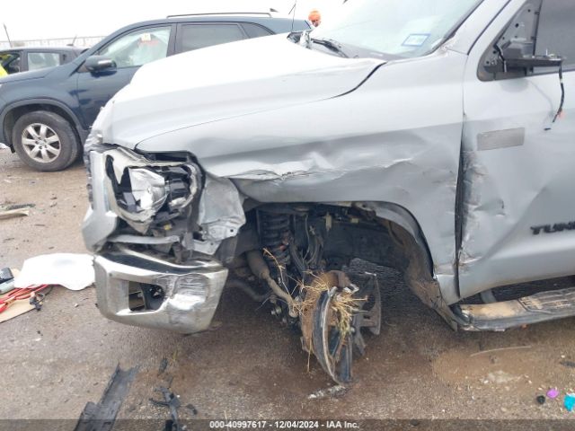 5TFDW5F10KX806993 Toyota Tundra Sr5 5.7l V8