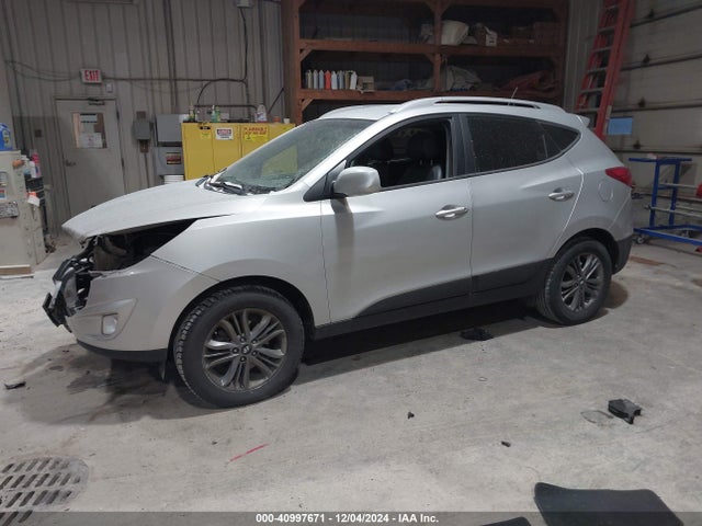 KM8JUCAG2EU800042 Hyundai TUCSON SE