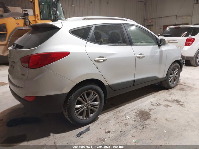 KM8JUCAG2EU800042 Hyundai TUCSON SE
