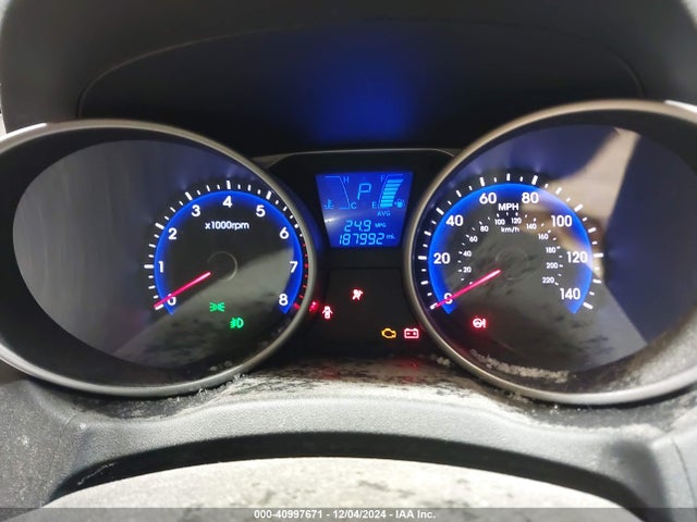 KM8JUCAG2EU800042 Hyundai TUCSON SE