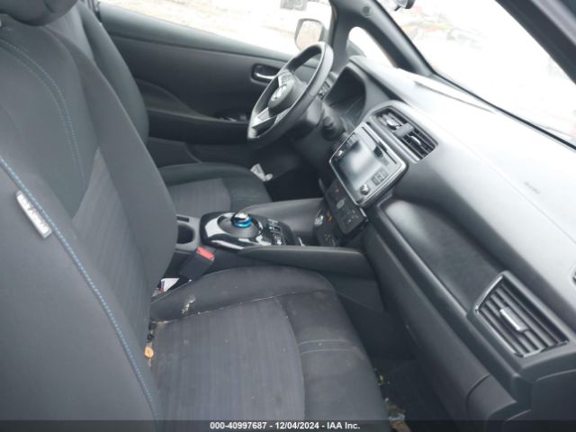 1N4AZ1CP7JC307356 Nissan LEAF SV