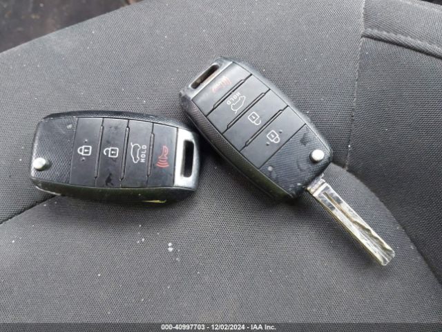 KNDJX3A58F7121323 KIA Soul !