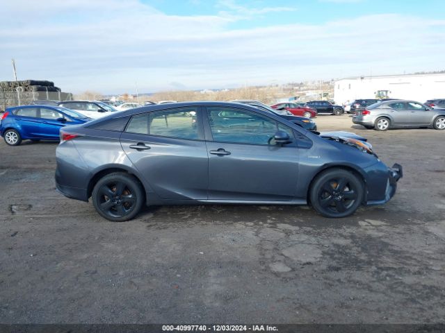 JTDKARFU3G3512591 Toyota Prius Three Touring