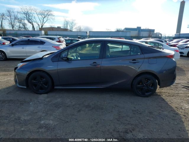 JTDKARFU3G3512591 Toyota Prius Three Touring