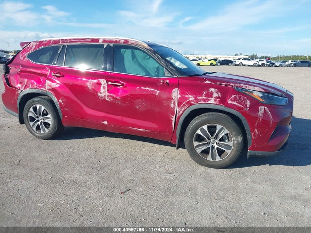 2022 5TDGZRAH8NS104818 main image