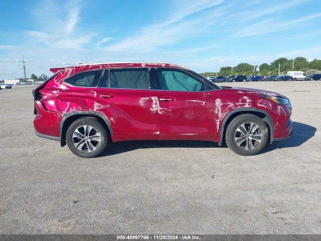 Toyota Highlander Xle 2022 5TDGZRAH8NS104818 Image 14