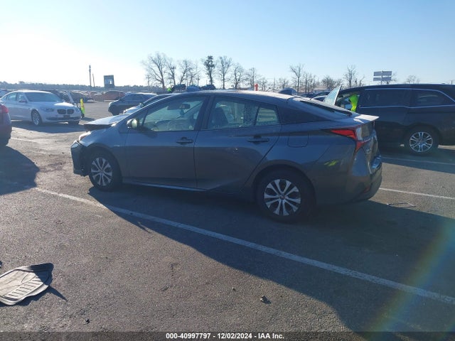 Toyota Prius Xle Awd-e 2020 JTDL9RFU9L3014385 Image 3