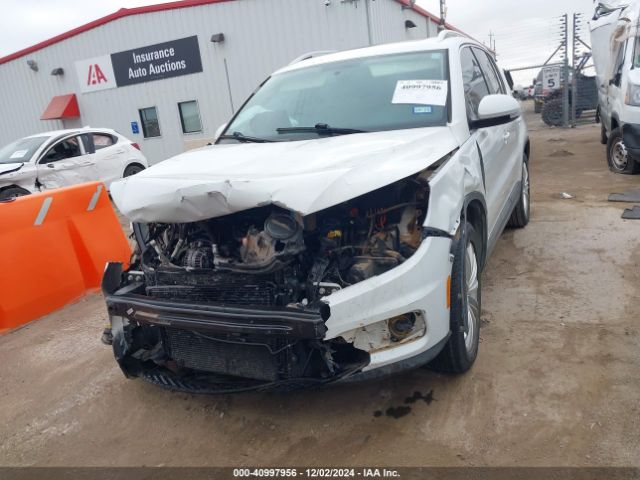 WVGAV7AX4FW558803 Volkswagen TIGUAN SE