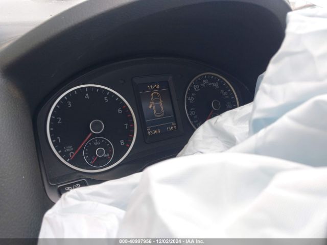 WVGAV7AX4FW558803 Volkswagen TIGUAN SE