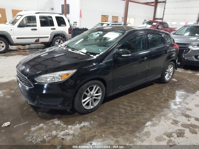Ford FOCUS SE 2016 1FADP3K25GL223131 Image 2