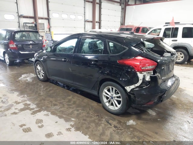 Ford FOCUS SE 2016 1FADP3K25GL223131 Image 3