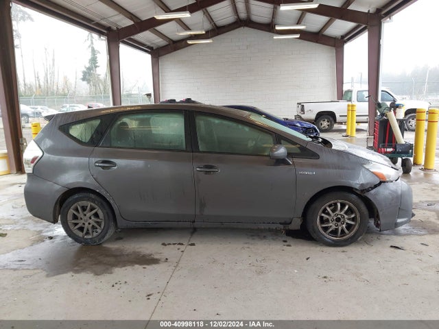 Toyota Prius V Two 2016 JTDZN3EUXGJ054318 Image 12