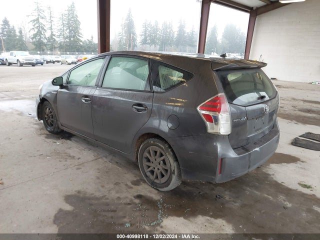Toyota Prius V Two 2016 JTDZN3EUXGJ054318 Image 3