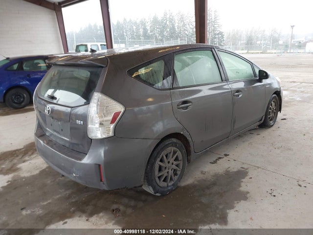 Toyota Prius V Two 2016 JTDZN3EUXGJ054318 Image 4