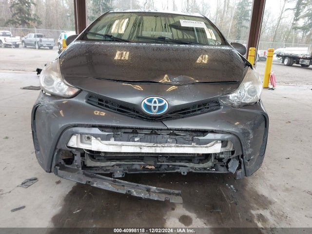 Toyota Prius V Two 2016 JTDZN3EUXGJ054318 Image 6