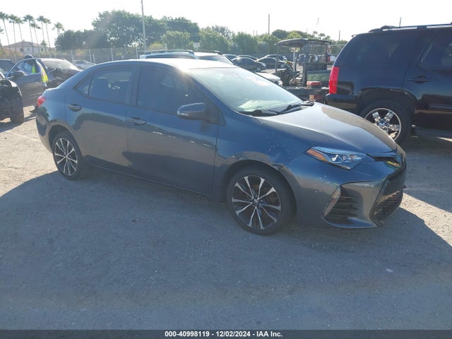 Toyota COROLLA SE 2017 2T1BURHE3HC843631 Image 1