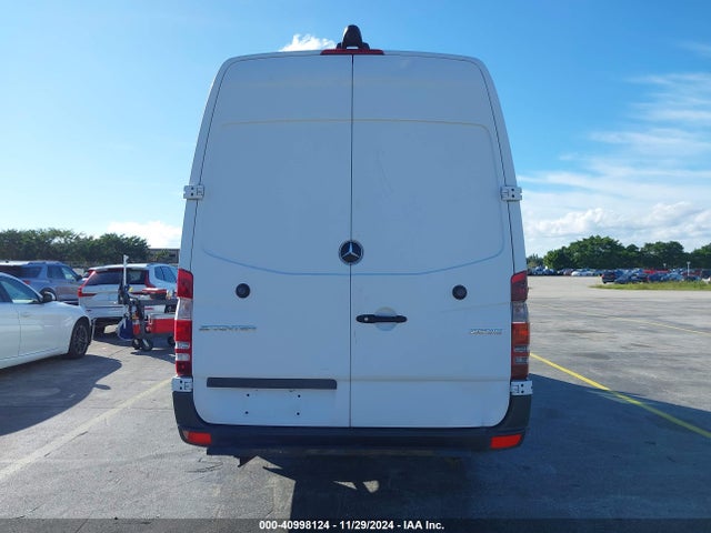 WD3PE8CDXJP605191 Mercedes-Benz Sprinter 2500 High Roof V6
