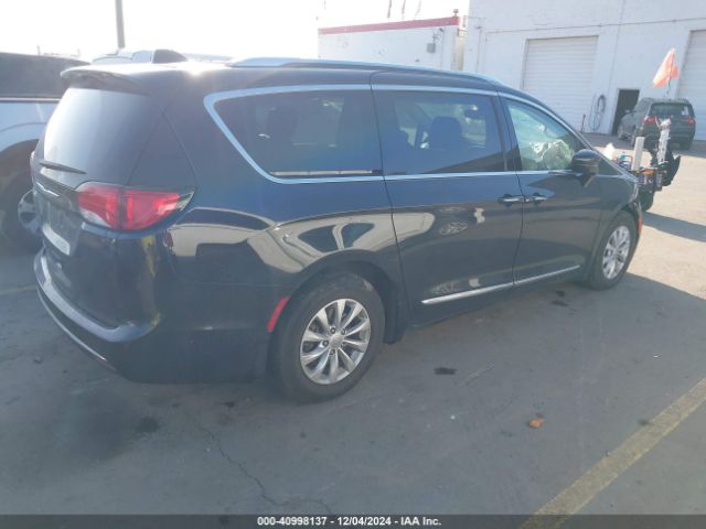 2C4RC1BG5JR269388 Chrysler Pacifica Touring L