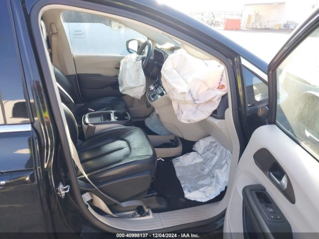 2C4RC1BG5JR269388 Chrysler Pacifica Touring L