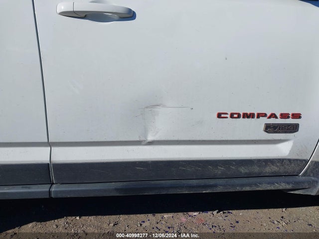 Jeep Compass 75th Anniversary 2016 1C4NJDBB4GD674843 Image 12