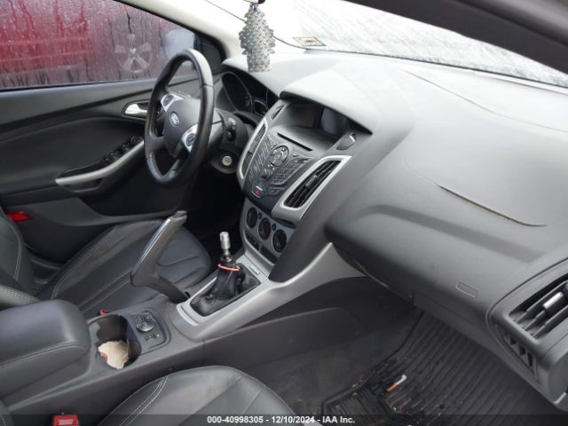 1FADP3K28EL102266 Ford FOCUS SE
