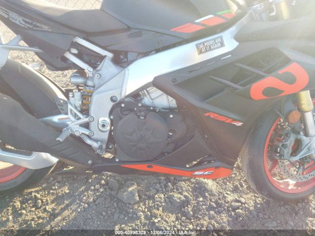 2023 APRILIA RSV4 ZD4KYUA06PS000627 Photo 7