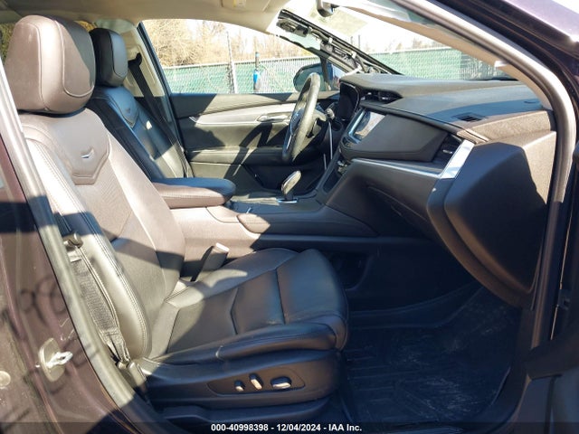 1GYKNDRS2JZ227459 Cadillac XT5 LUXURY
