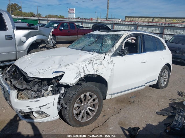 Audi Q5 2.0t Premium 2014 WA1LFAFP2EA062937 Image 2