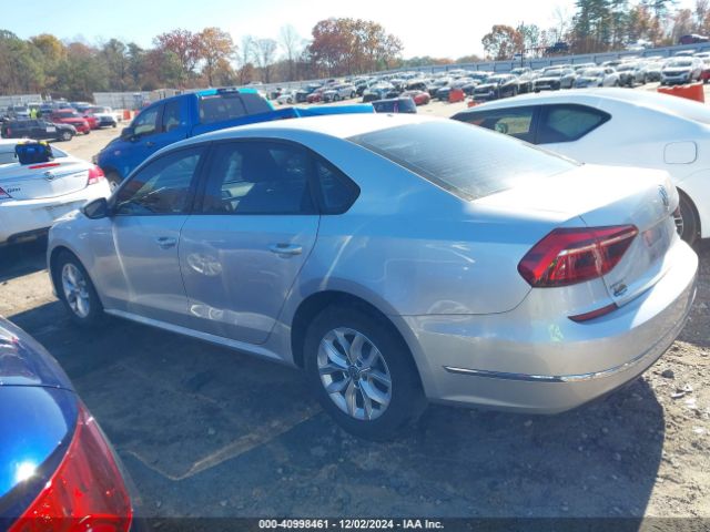1VWAA7A3XJC010423 Volkswagen Passat 2.0t R-line/2.0t S
