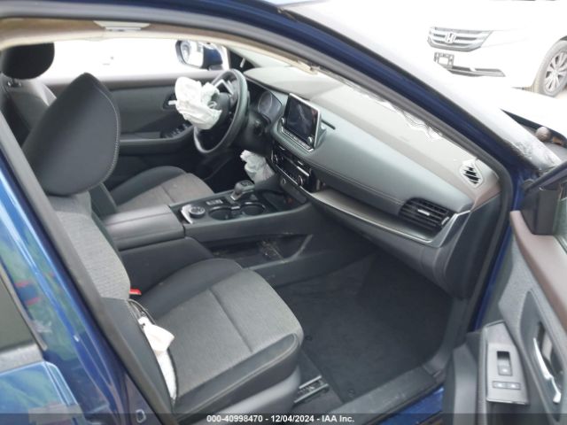 5N1BT3BB3NC703769 Nissan Rogue Sv Intelligent Awd
