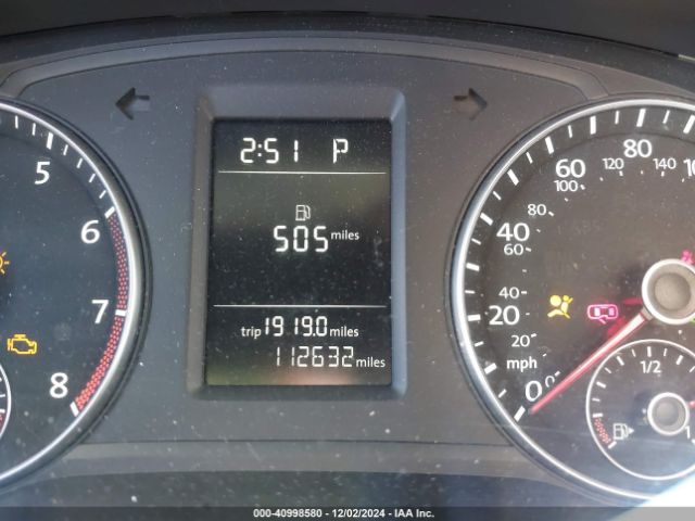 1VWAT7A36FC012235 Volkswagen Passat 1.8t Wolfsburg Edition